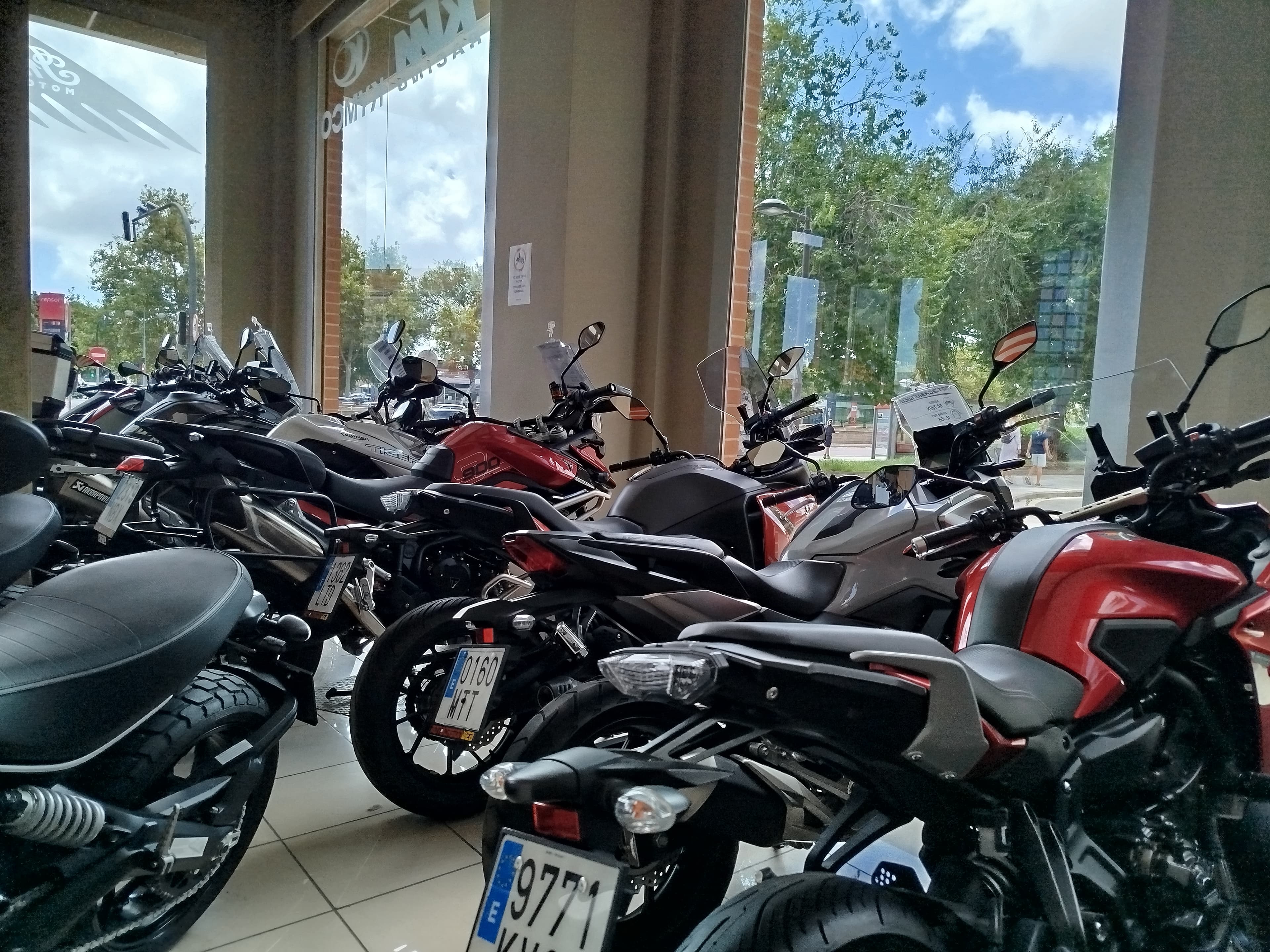 Moto de ocasión revisada y garantizada en MotoCasionWEB