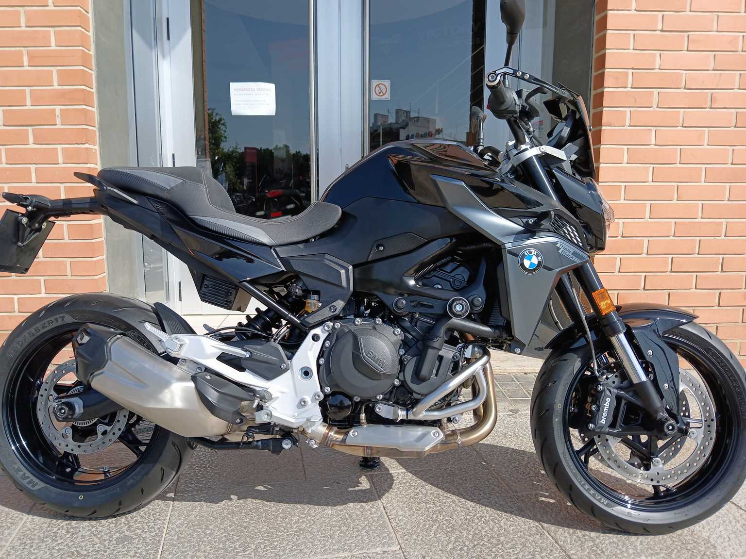 BMW F 900 R