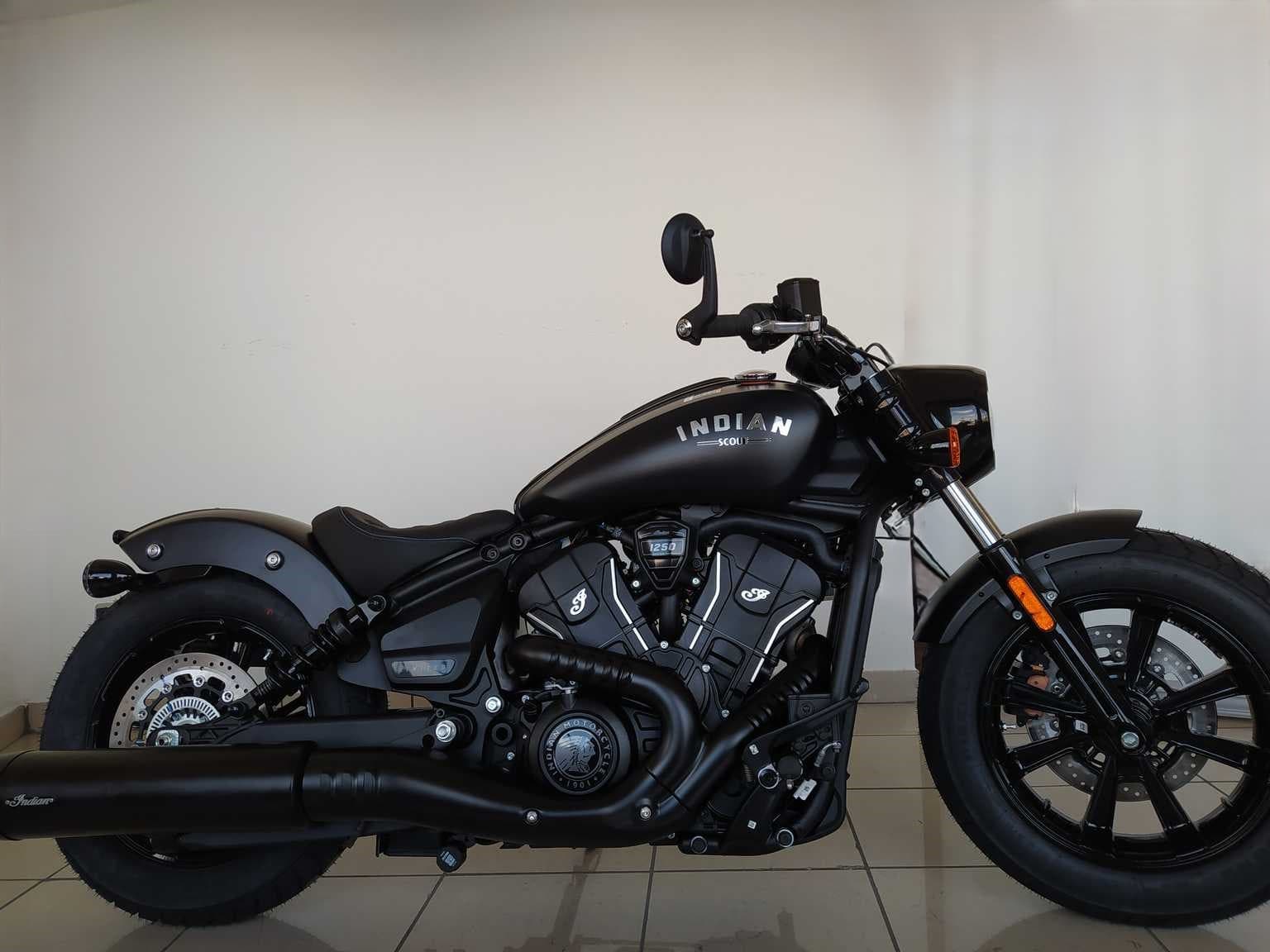 Indian SCOUT BOBBER LIMITED + TECH