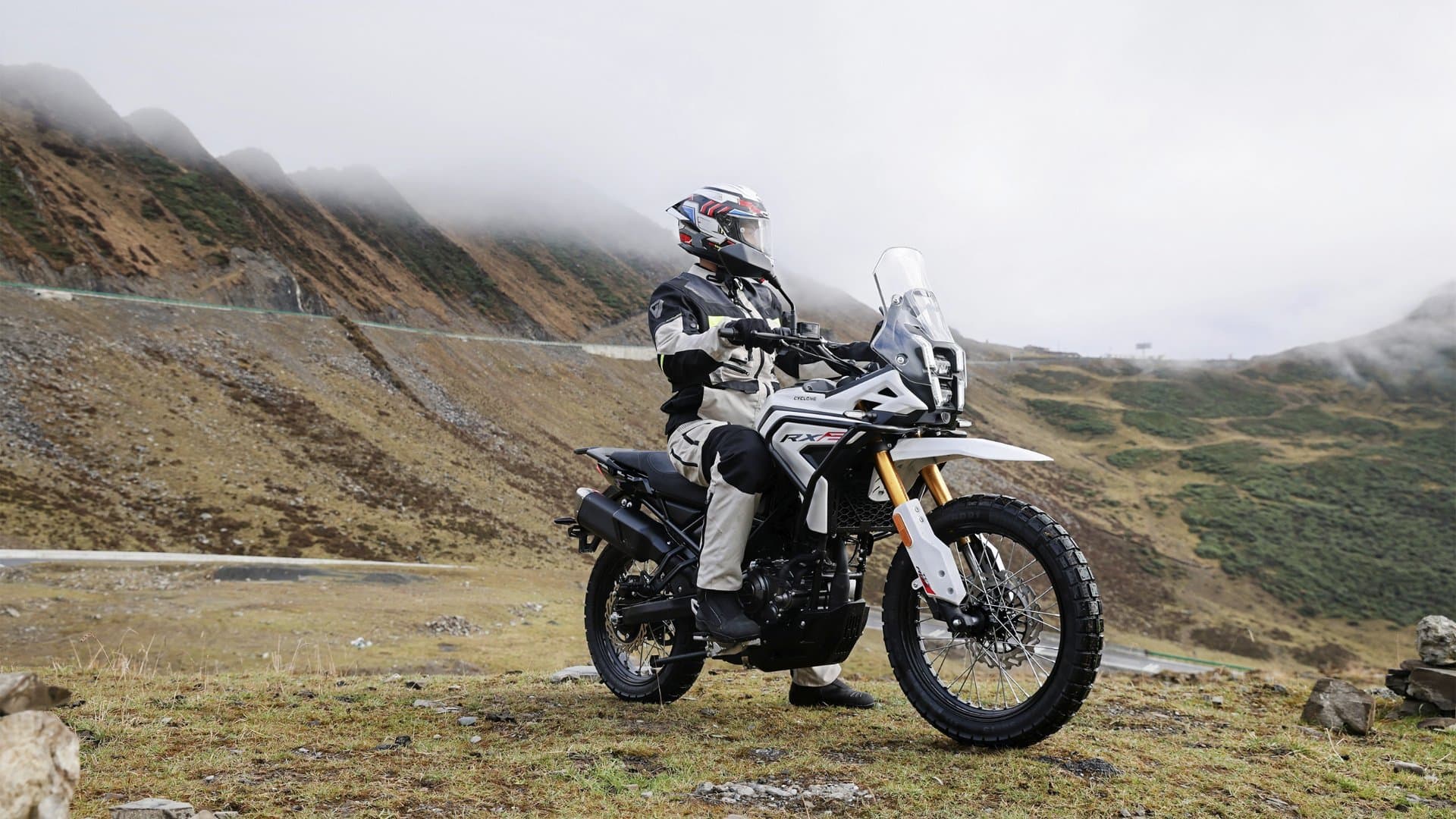 Nueva Cyclone RX2: la trail de 125 cc que llega completamente equipada